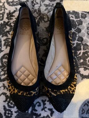 Vince Camuto Black and Leopard-Print Pointed Flats SZ 8